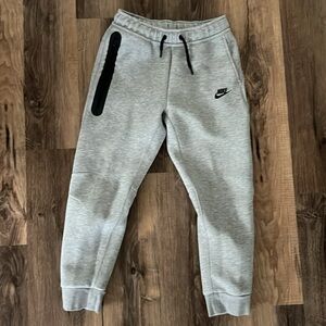 Nike Sportswear Tech Fleece Pants- Dark Gray Heather Big Kids Boy Size Large
